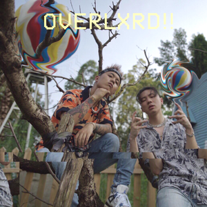 男生将78申请女生的定眼漫画
