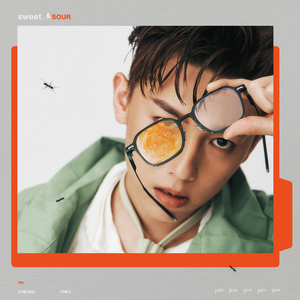 男生将78申请女生的定眼漫画
