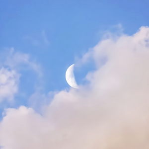 男生将78申请女生的定眼漫画
